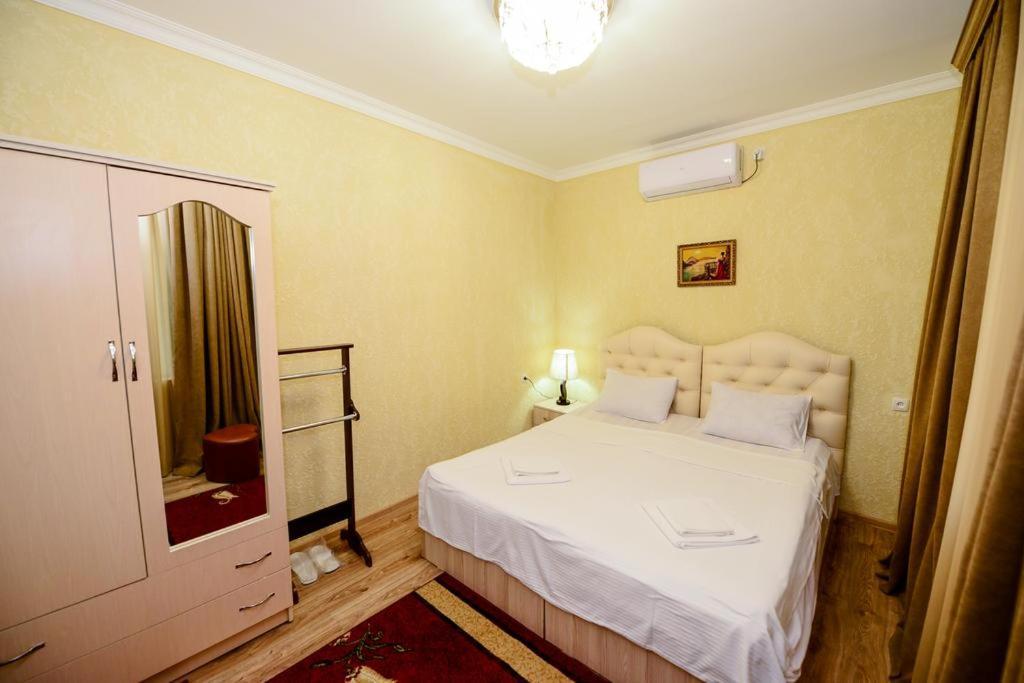 Hotel Vladi Кутаиси Екстериор снимка