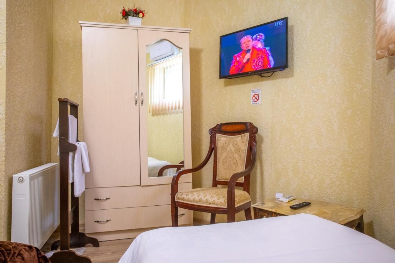 Hotel Vladi Кутаиси Екстериор снимка