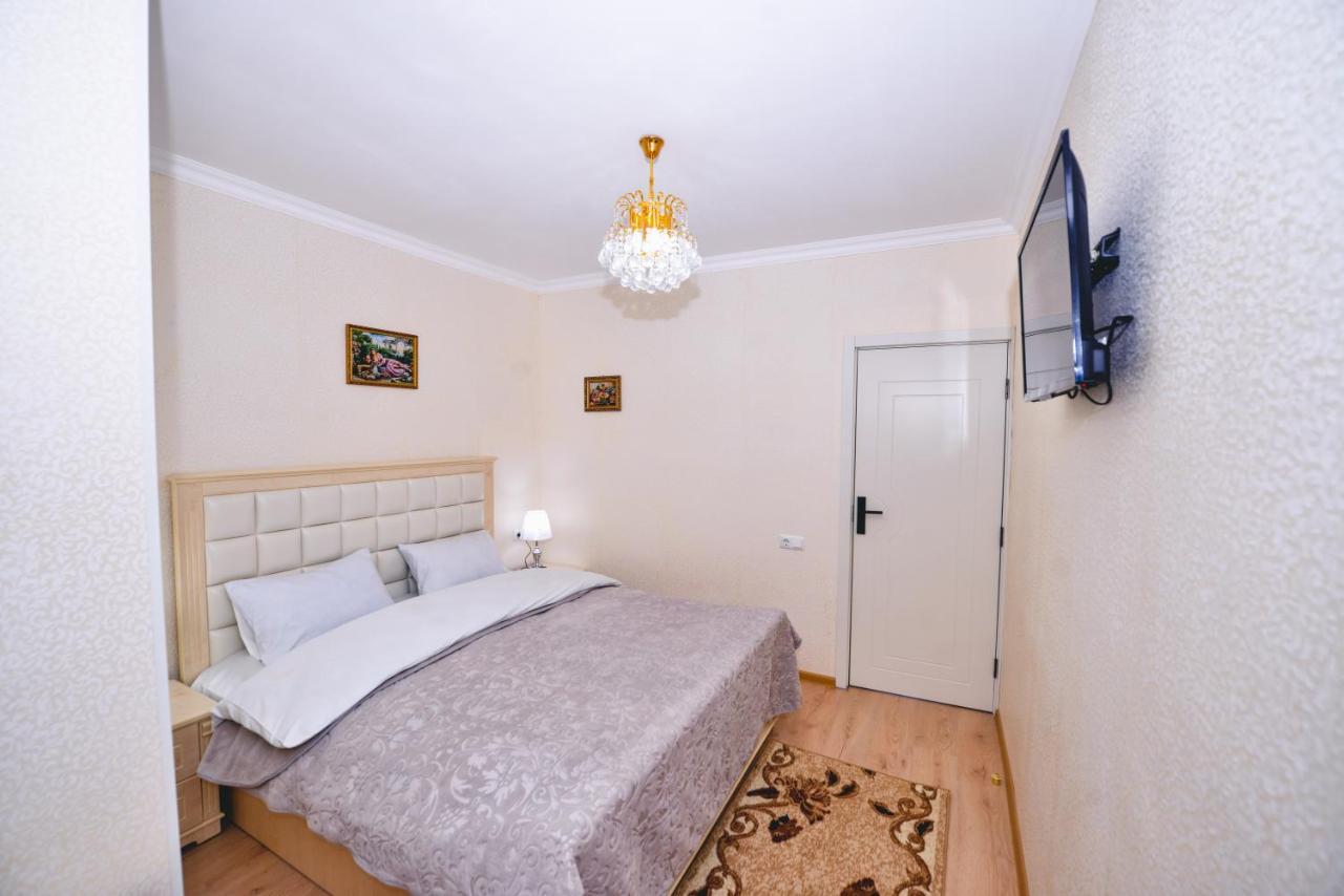 Hotel Vladi Кутаиси Екстериор снимка